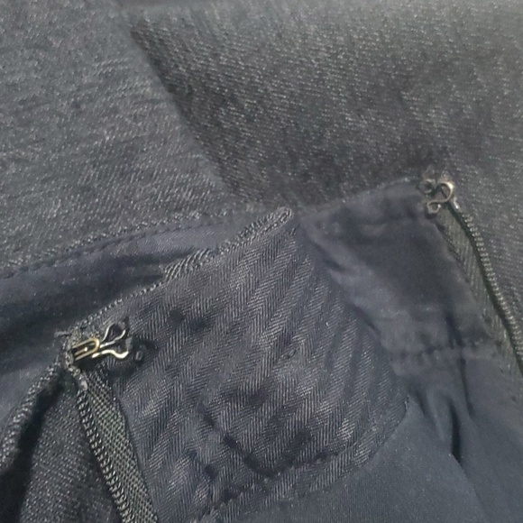 The Limited Skirt womens Sz 4 Blue Elegant Navy Blue Skirt Lined Polyester Blend - Picture 11 of 14